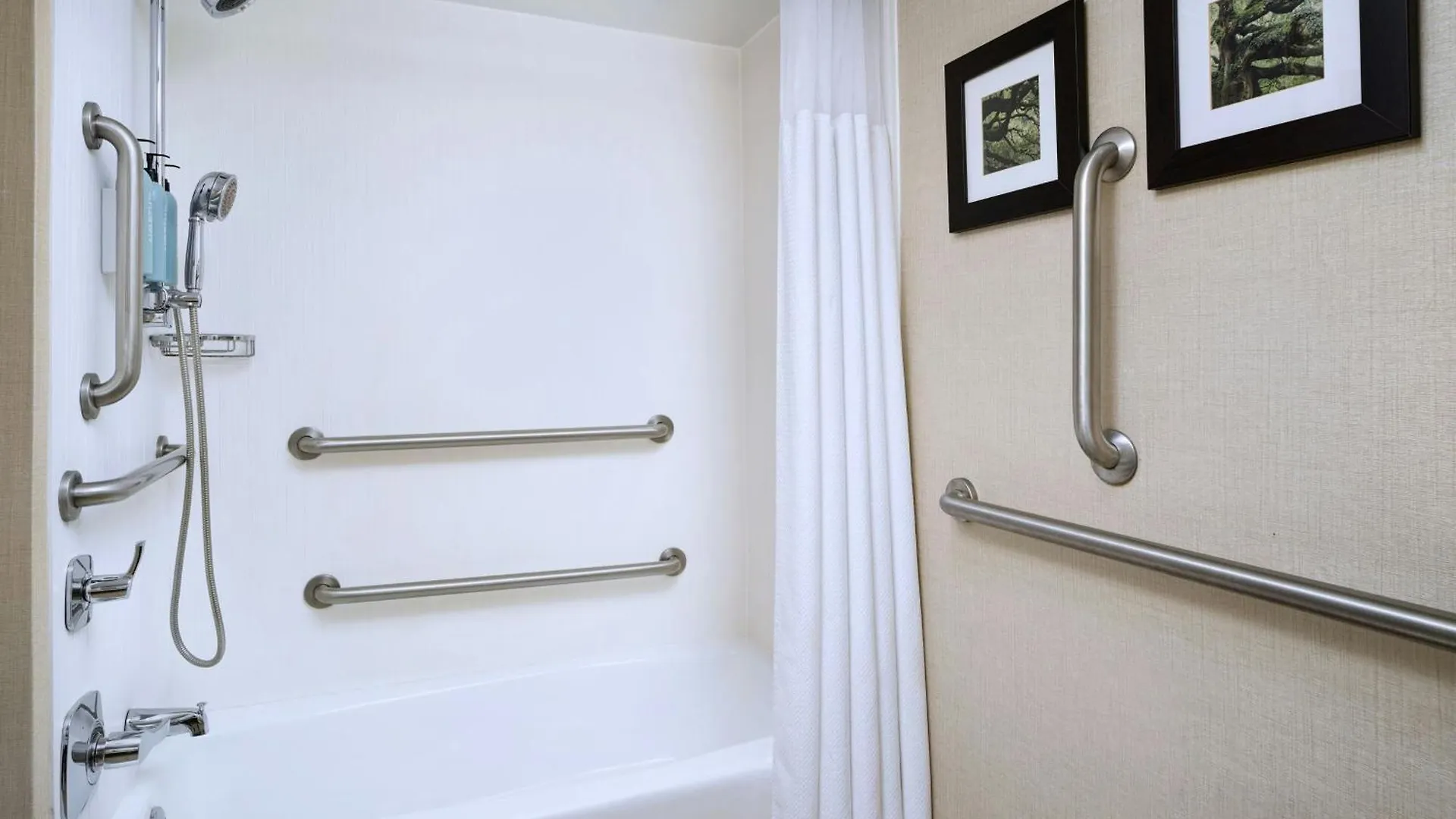 Courtyard By Marriott Historic District Hotel 3*