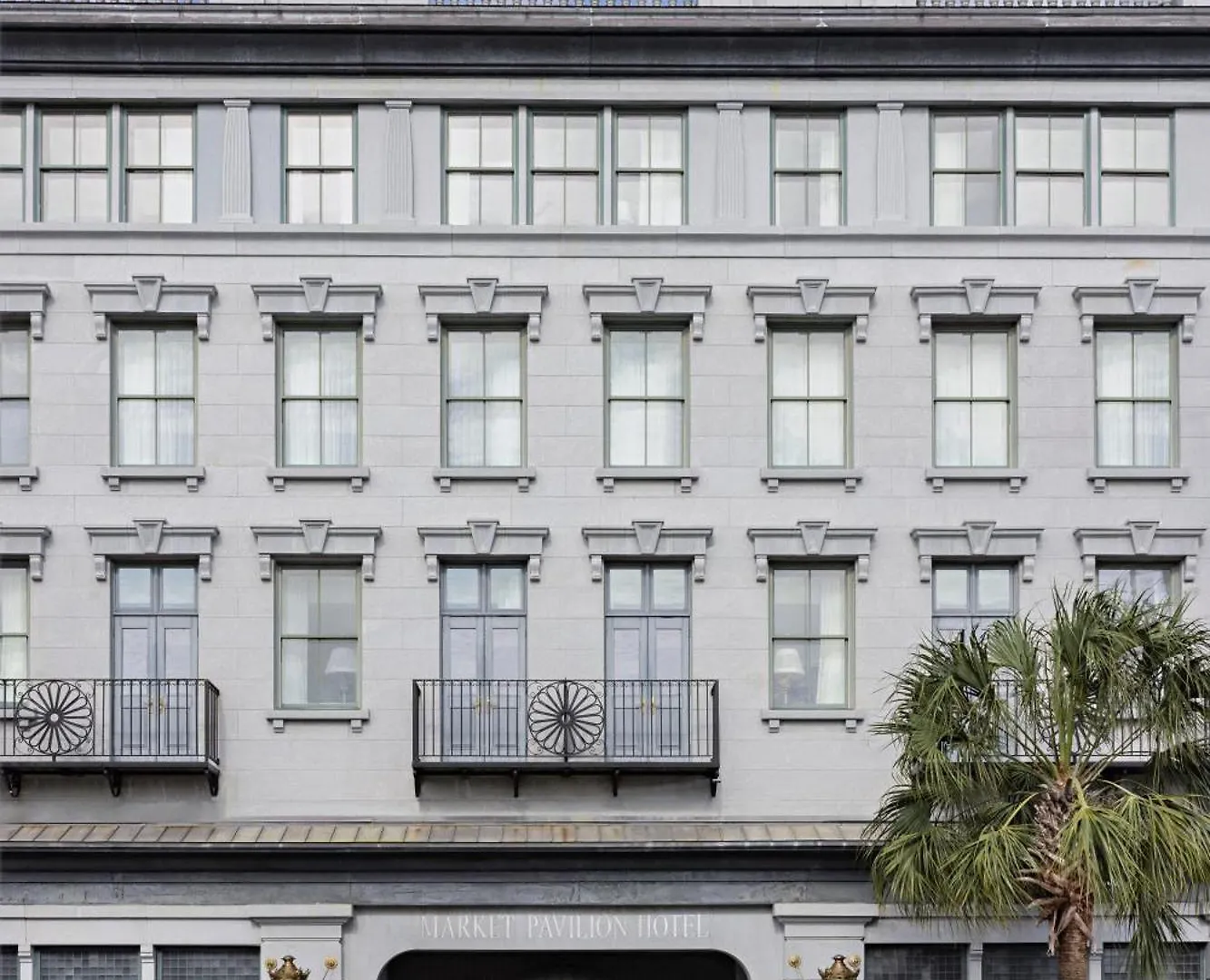 Market Pavilion Hotel