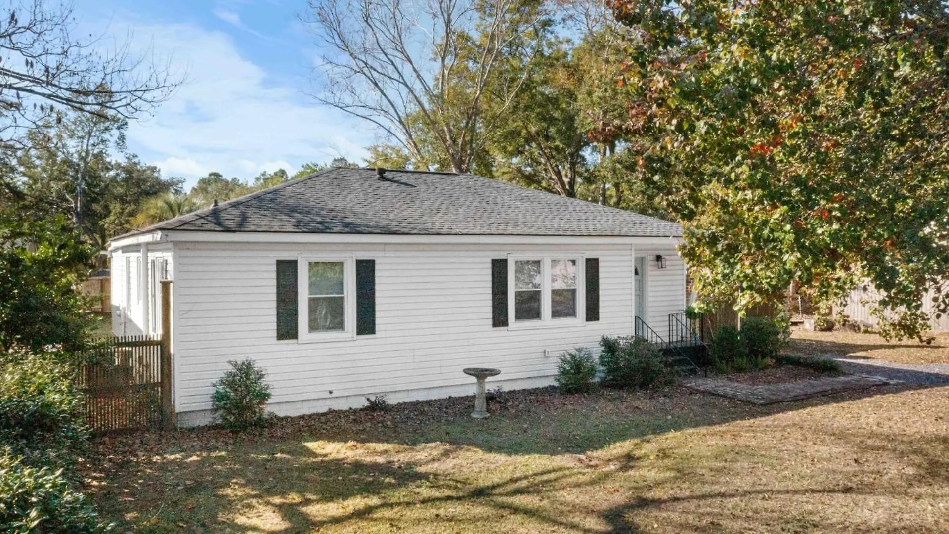 Chic Modern House Close To Beaches & Downtown *
