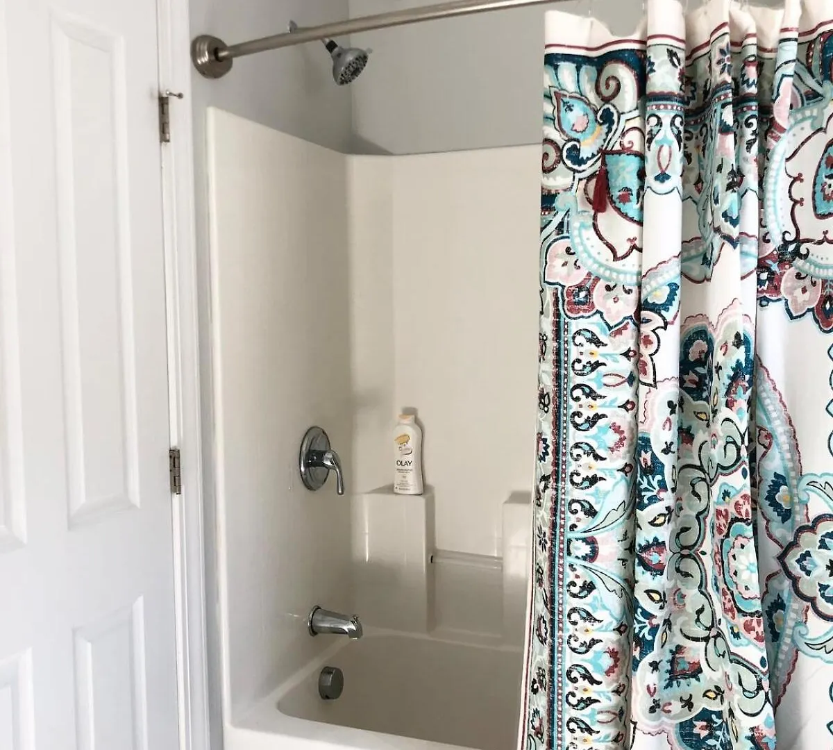 Holiday home Relax In Comfort - Retreat Near Chs Downtown & Airport