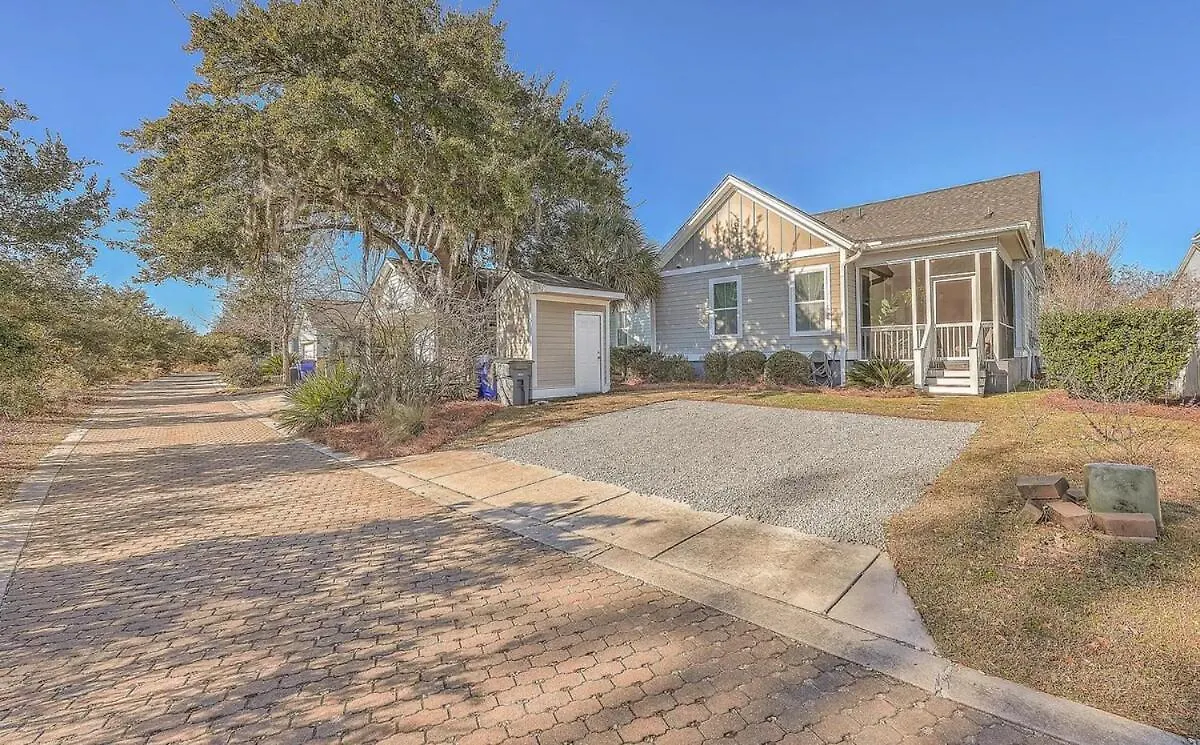 Holiday home Relax In Comfort - Retreat Near Chs Downtown & Airport Charleston