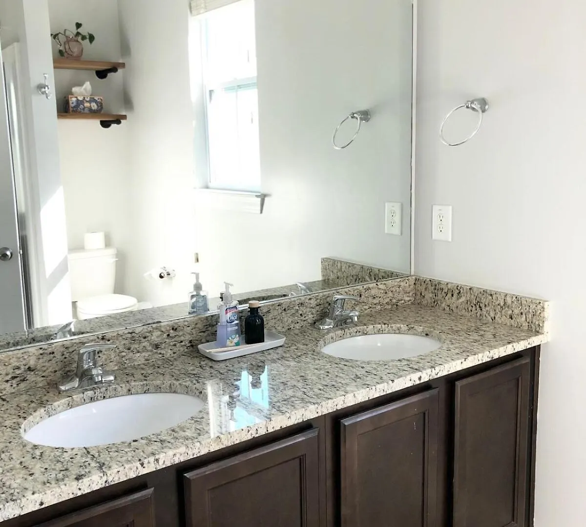 Relax In Comfort - Retreat Near Chs Downtown & Airport Charleston
