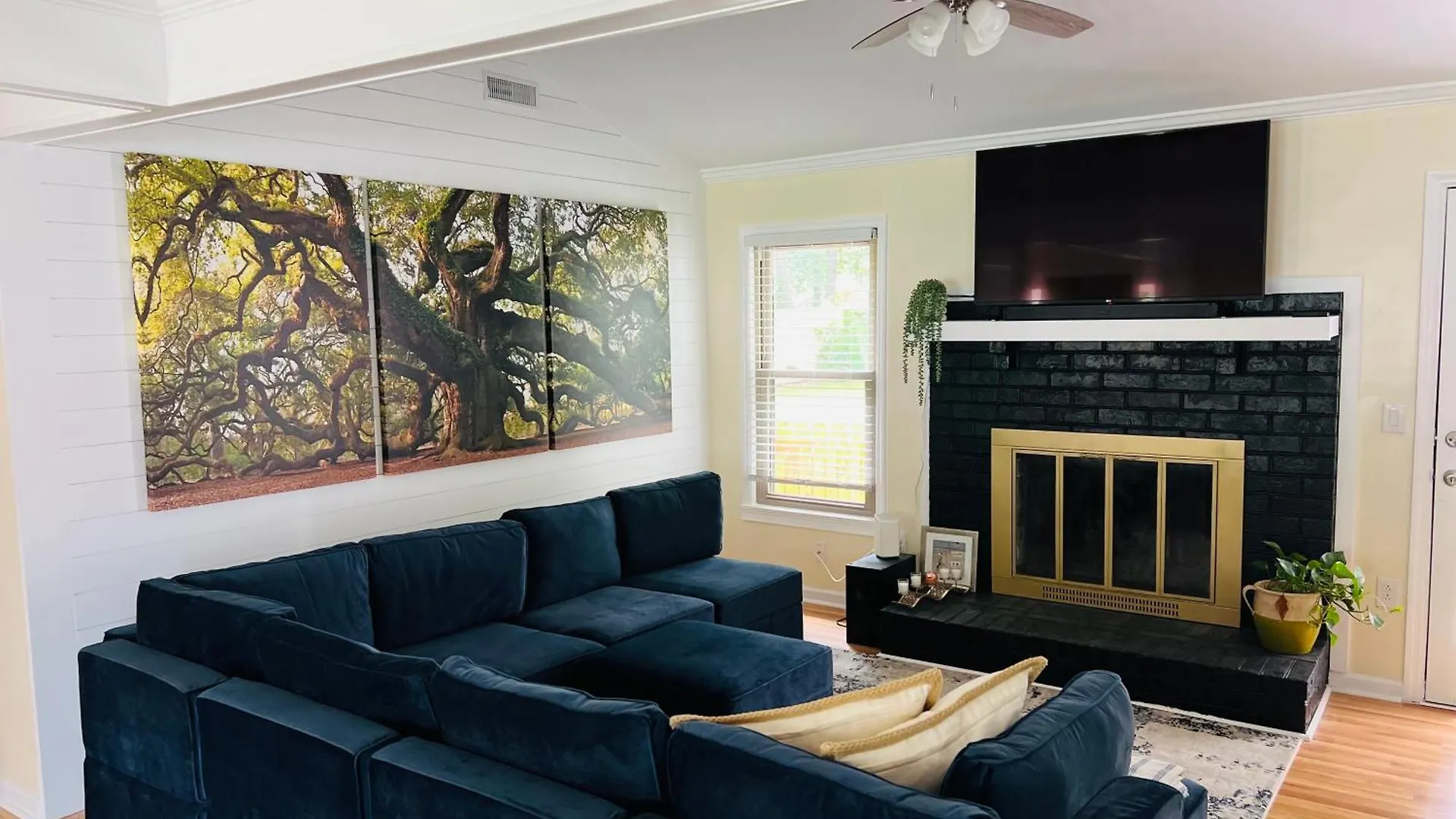 Cozy Retreat Close To Downtown Charleston