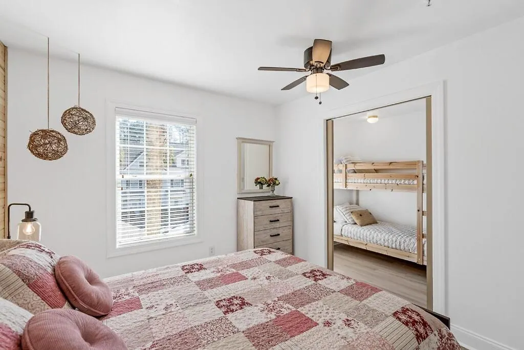 Sunset Serenity!!-tropical Waterfront Oasis-huge Private Patio-10min To Kingst & Beaches Charleston