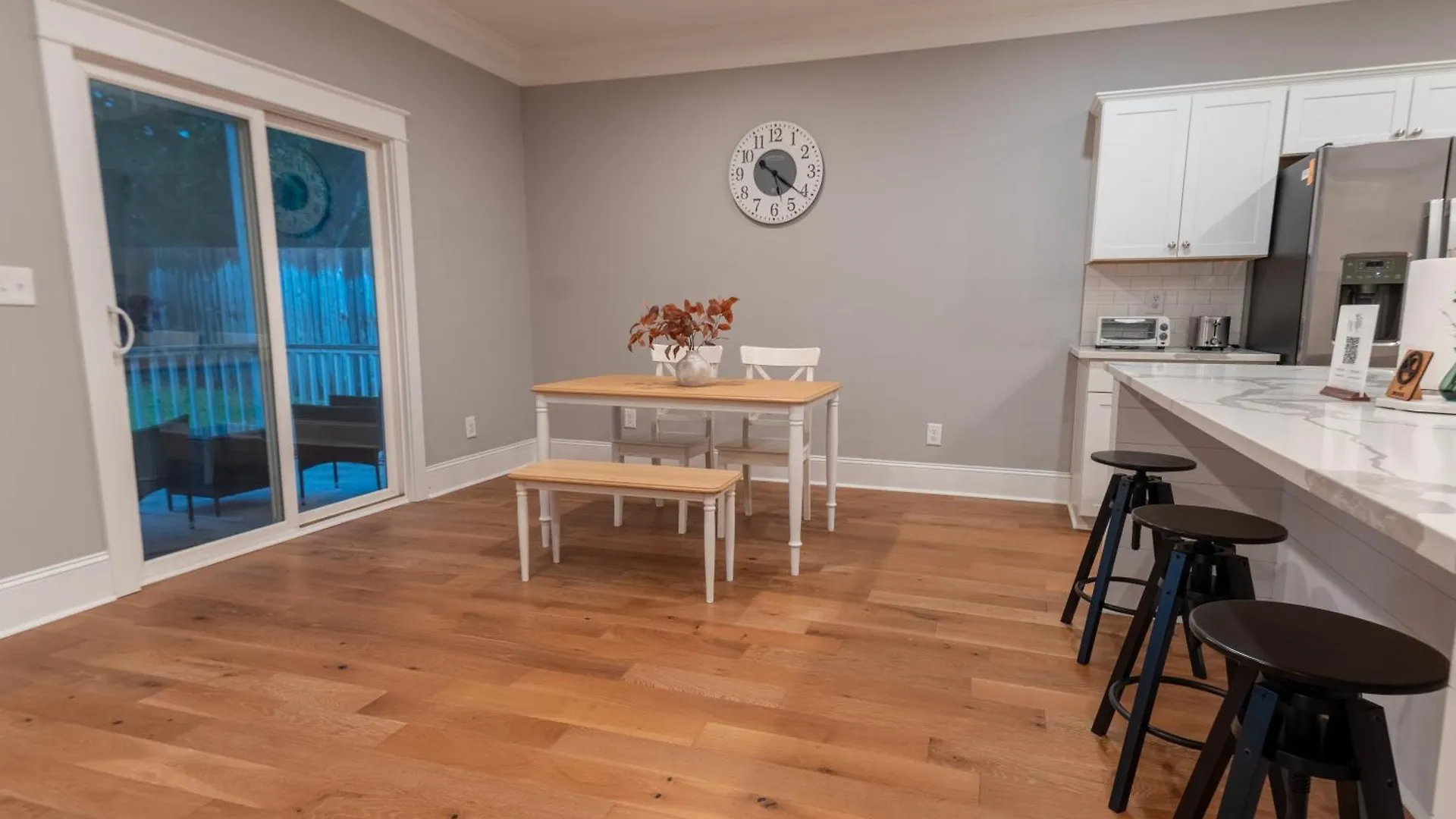 Big Modern With Ample Parking Holiday home Charleston