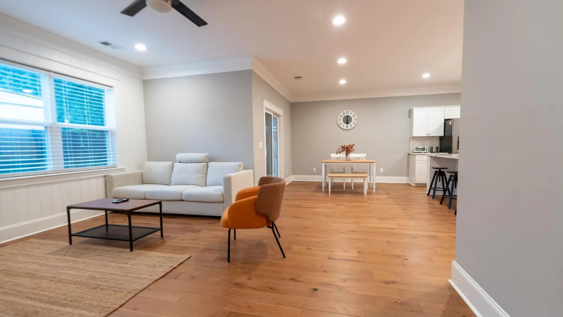 Big Modern With Ample Parking Charleston