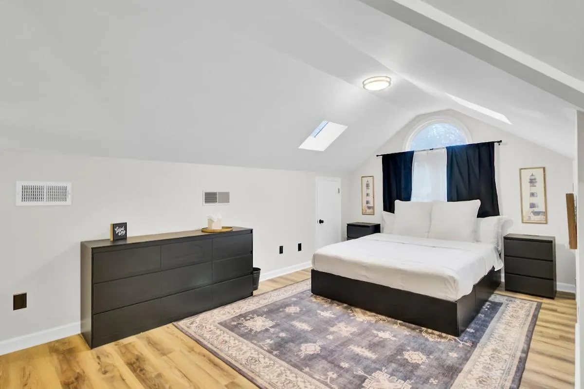 Holiday home Your Storybook Hideaway - Game - 10 Minutes From Airport