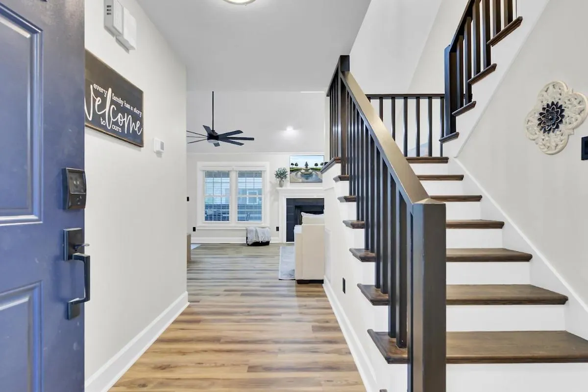 Your Storybook Hideaway - Game - 10 Minutes From Airport Holiday home Charleston