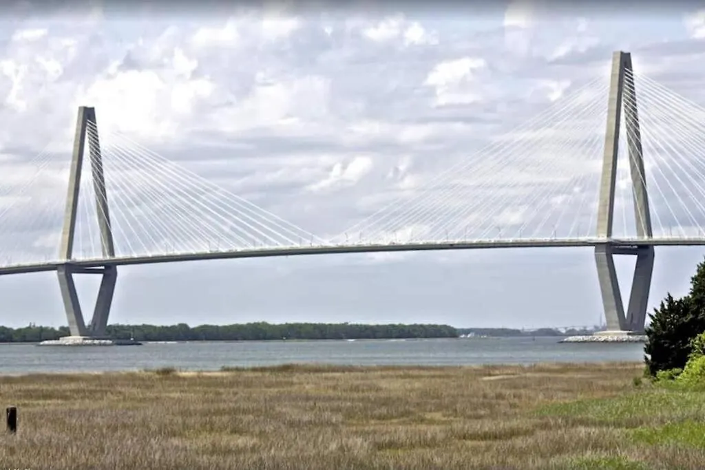 Holy Charm - Mins To Dtwn - Shem Creek Holiday home *