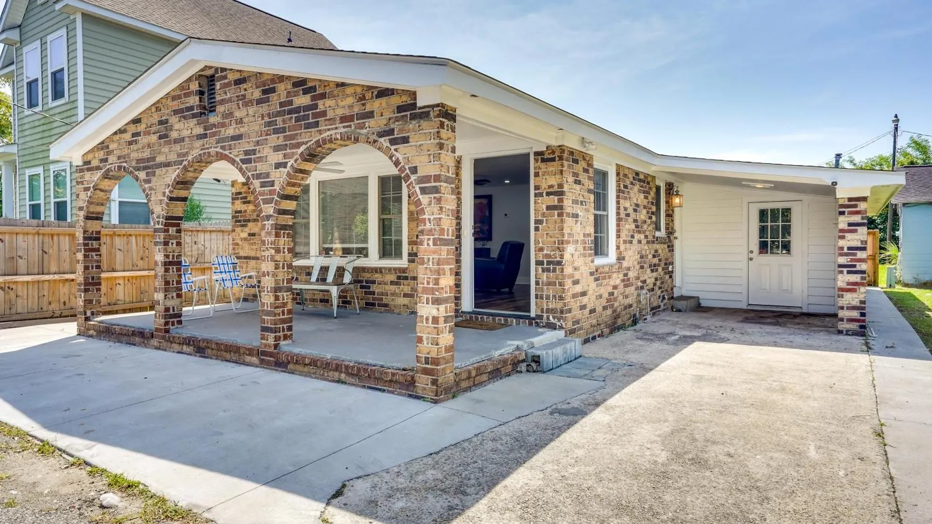 Holiday home Pet-friendly Near Dtwn!