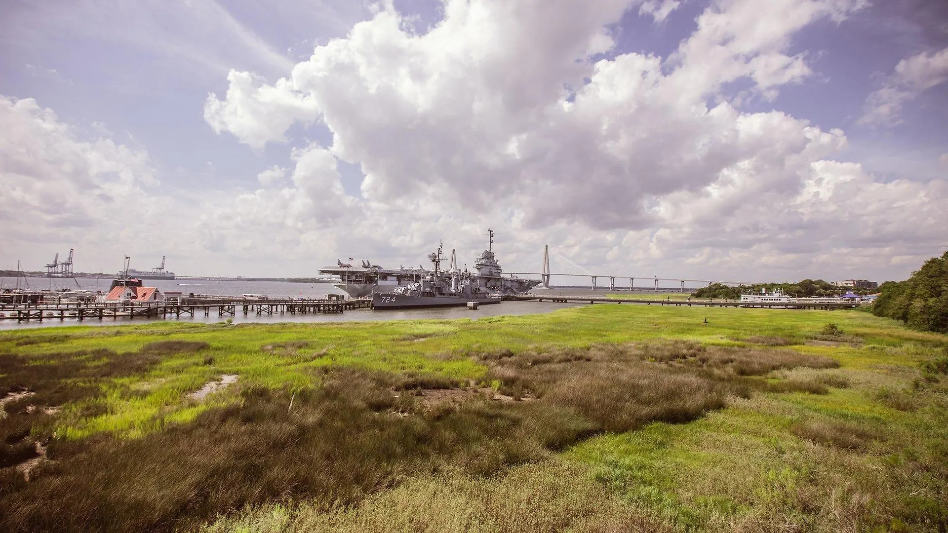 Harborside At Charleston Harbor And Marina Resort 4*
