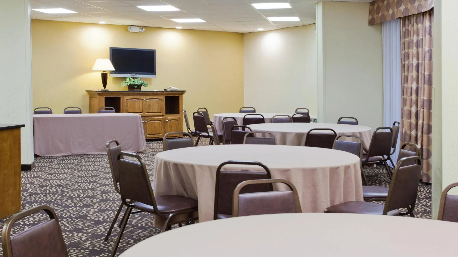 Hotel Charleston-riverview By Ihg