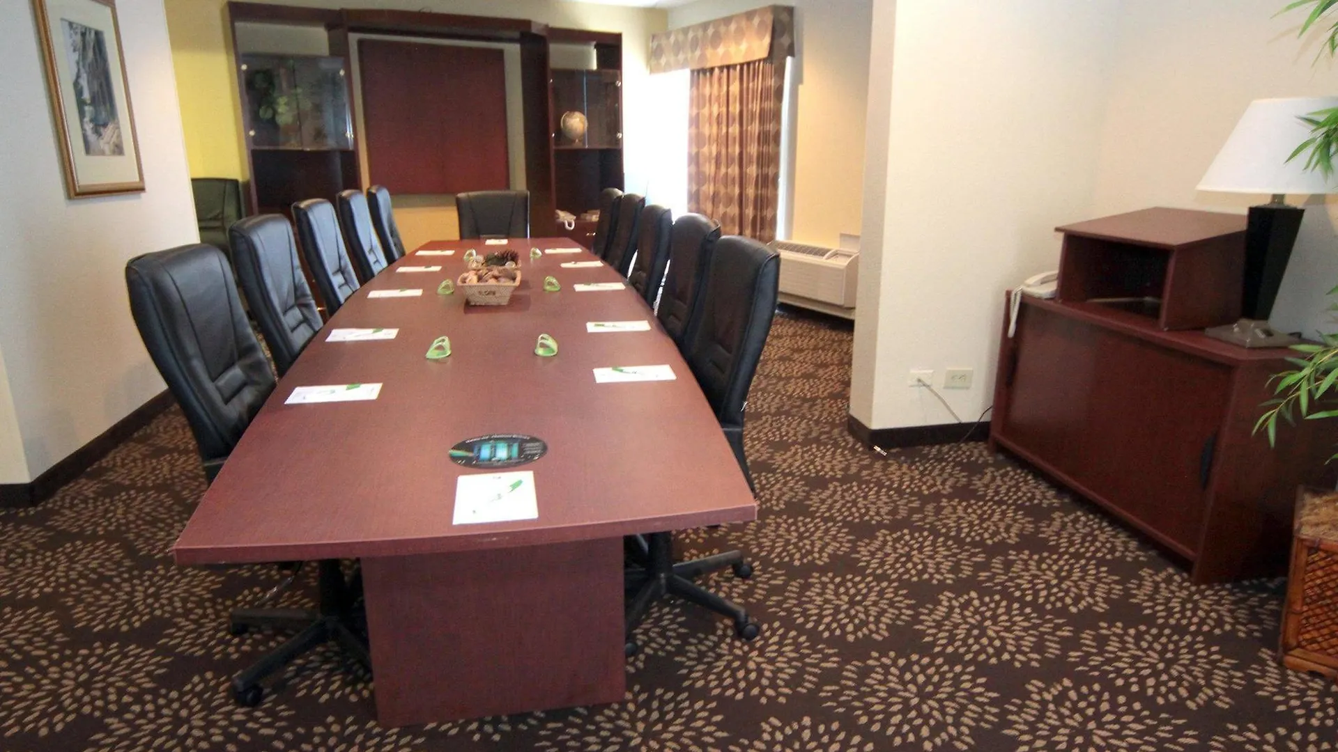 Charleston-riverview By Ihg Hotel 3*