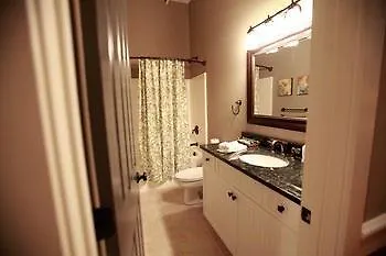 Apartment Walk Away Stays Vacation Rentals *