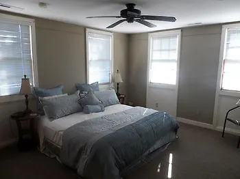 Apartment Walk Away Stays Vacation Rentals *