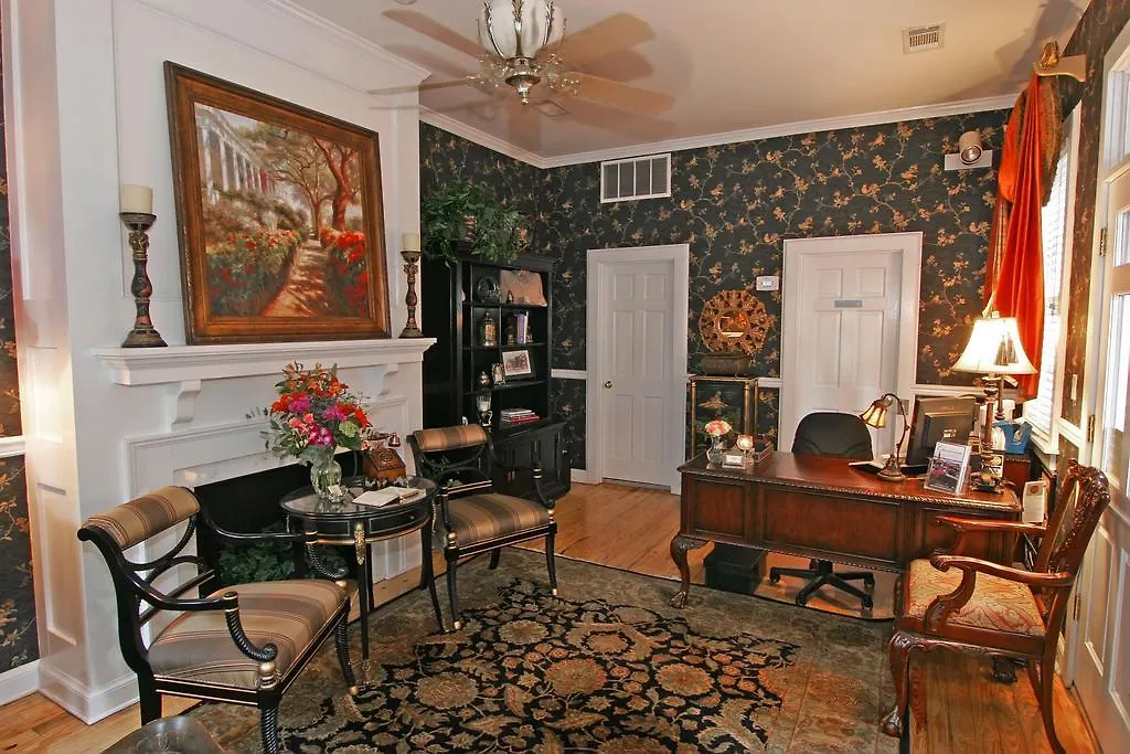 The Elliott House