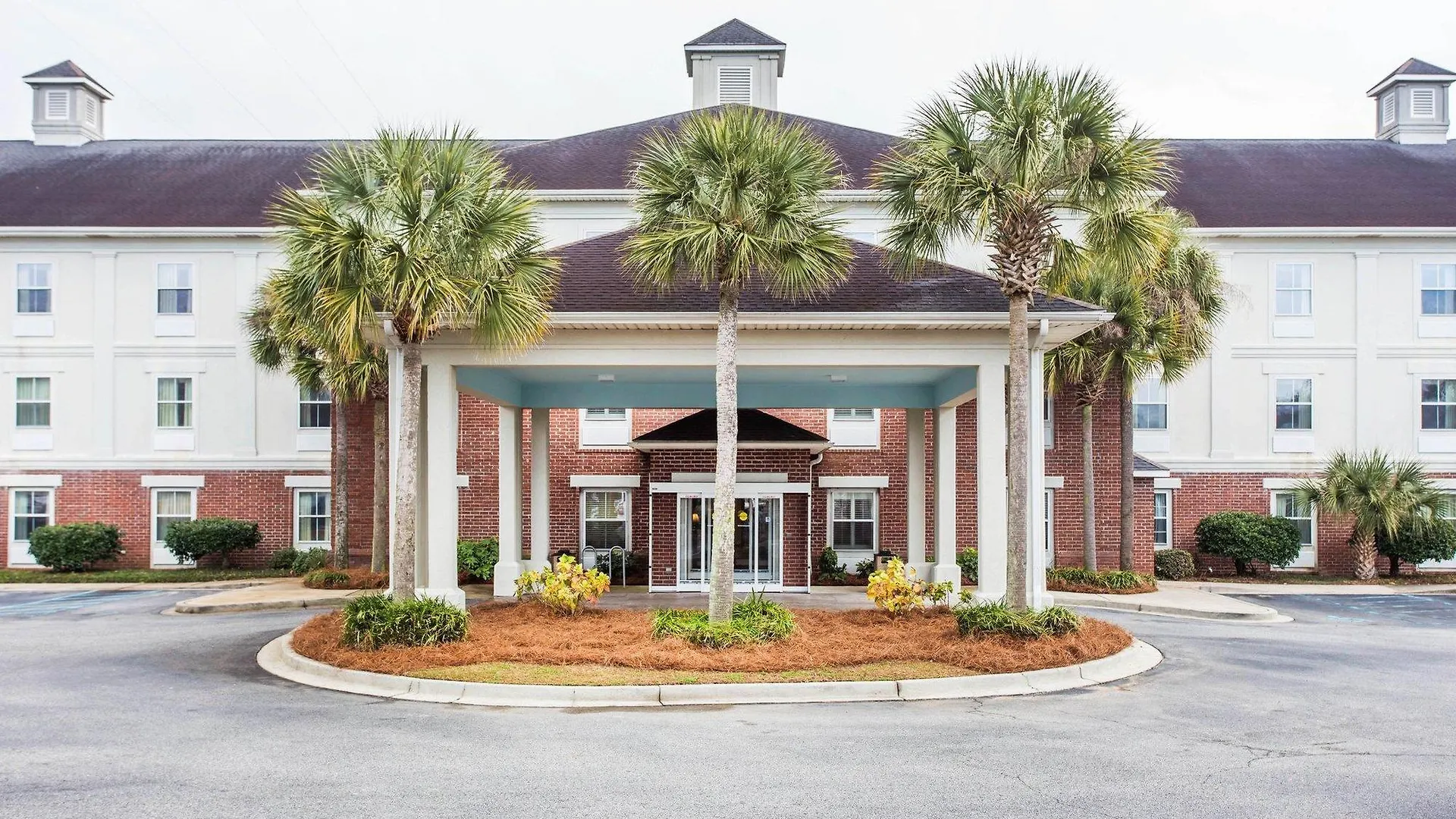 Hotel Comfort & Patriots Point Mount Pleasant