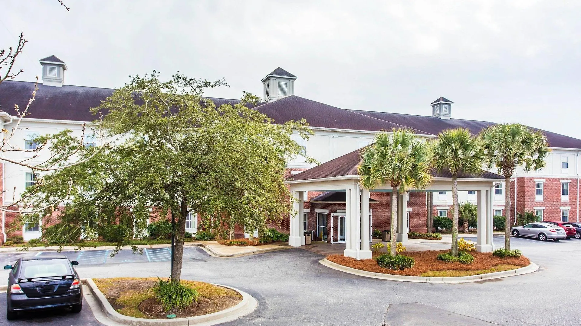 Hotel Comfort & Patriots Point 3*