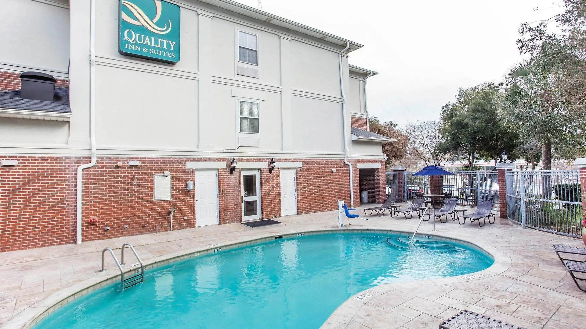 Hotel Comfort & Patriots Point 3*