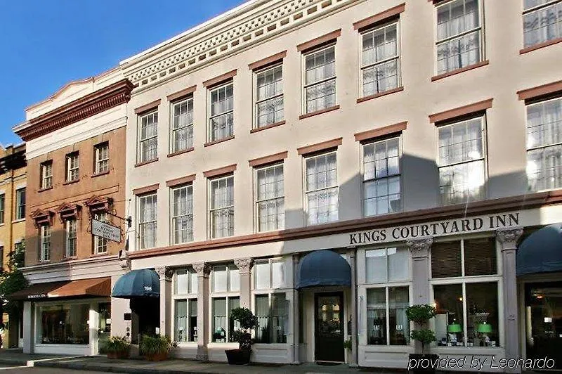 Kings Courtyard 3*
