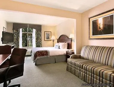 Wingate By Wyndham Charleston Southern University Hotel 3*