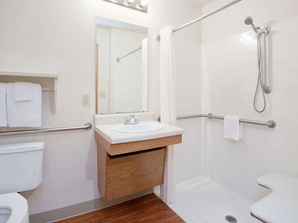 Woodspring | Airport I-526 Hotel