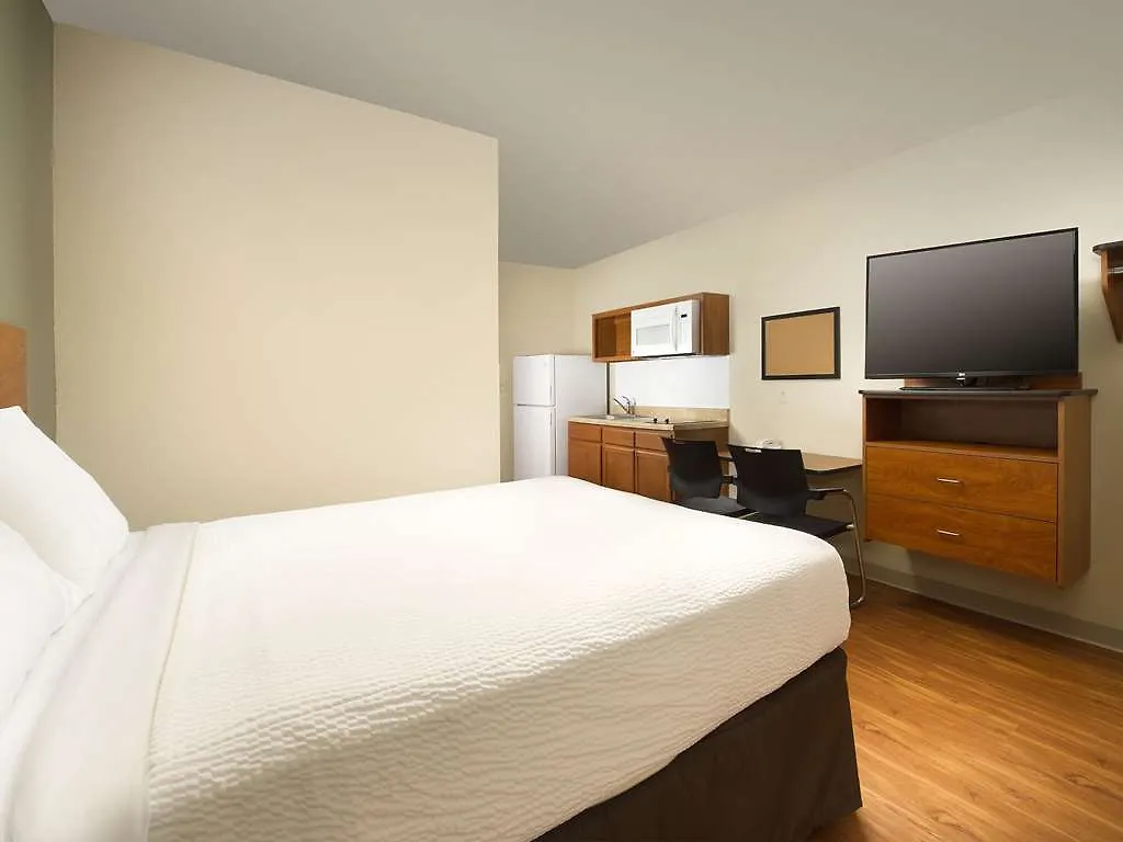 Hotel Woodspring | Airport I-526 2*