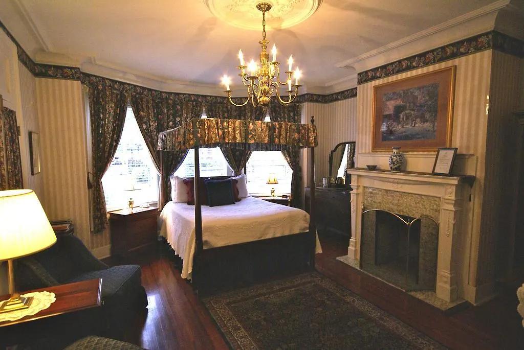 The Cannonboro Bed & Breakfast 4*