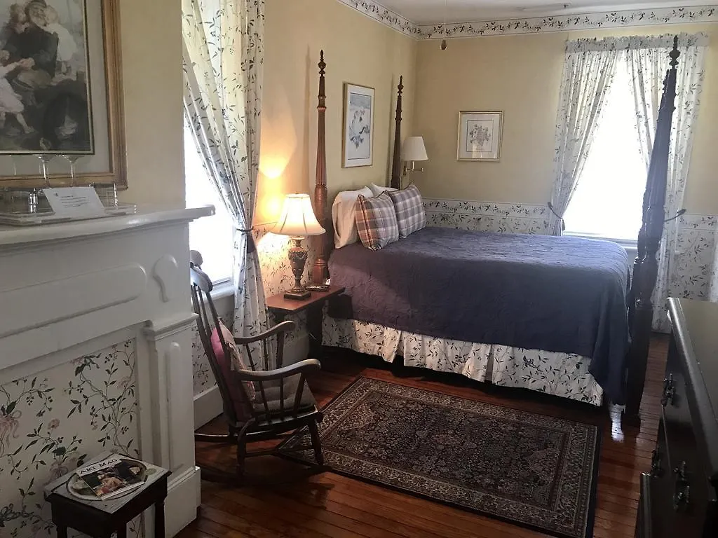 The Cannonboro Bed & Breakfast Charleston