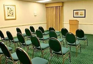 Hotel Courtyard By Marriott Airport Coliseum 3*