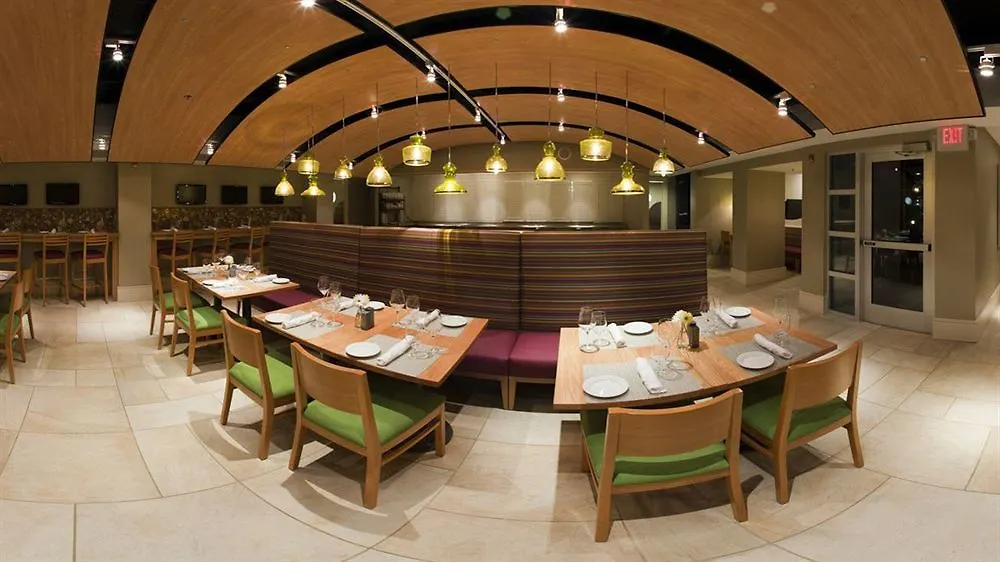 Hotel Crowne Plaza Charleston By Ihg