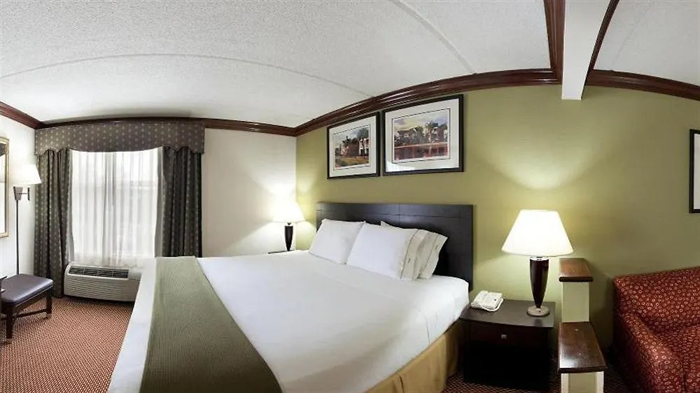 Holiday Express & Charleston-ashley Phosphate By Ihg Hotel 2*