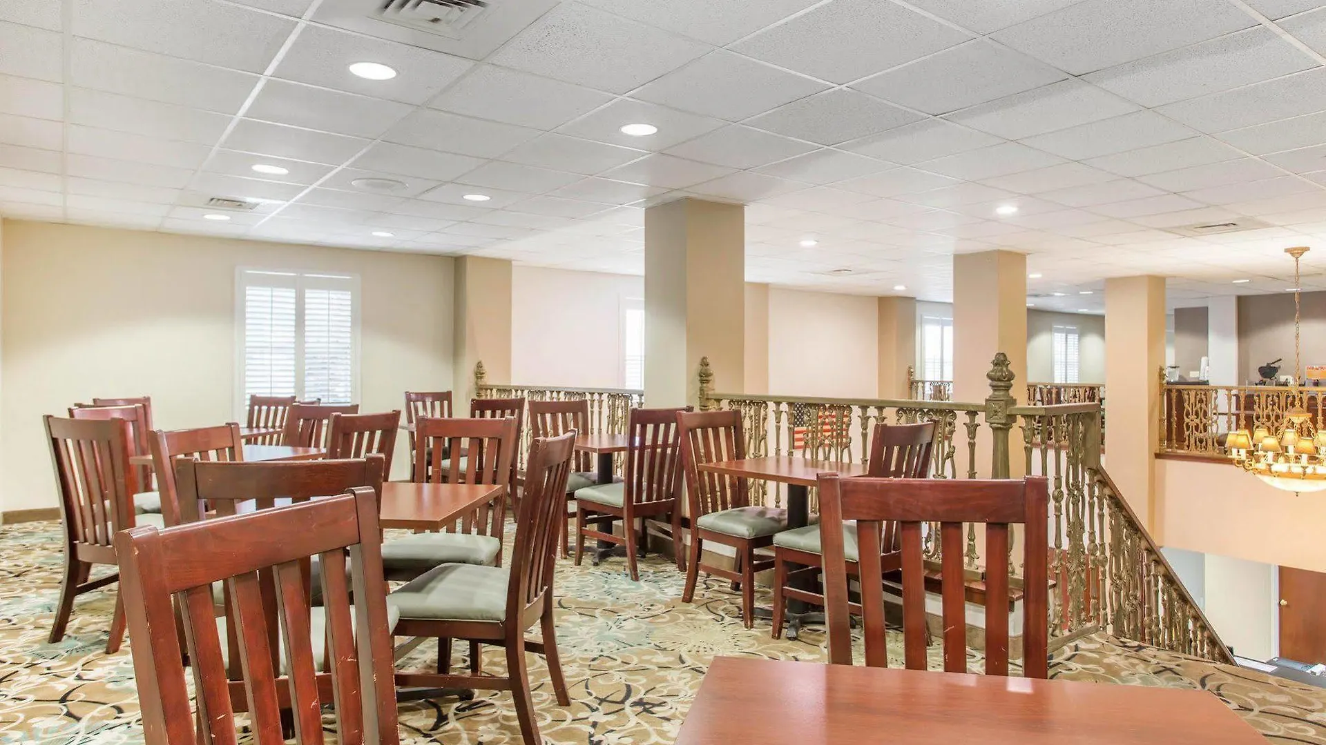 Hotel Comfort & Patriots Point 3*