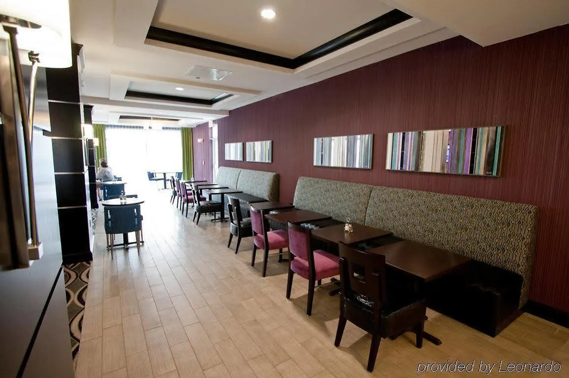Holiday Express & Charleston Arpt-conv Ctr Area By Ihg Hotel North Charleston