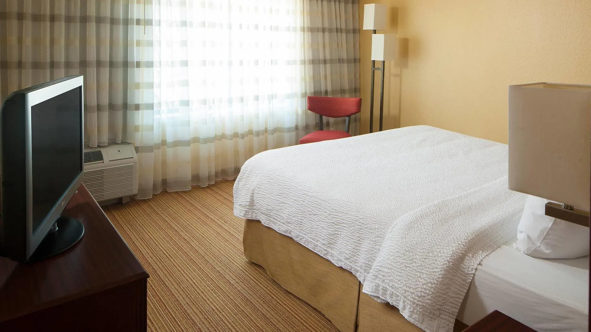 Courtyard By Marriott Airport Coliseum Hotel North Charleston