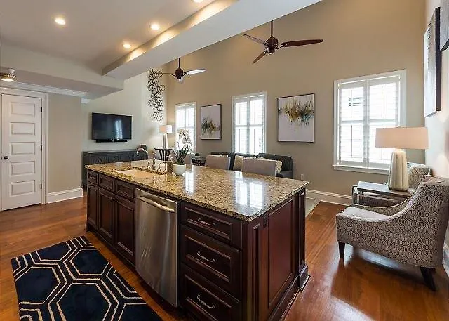 The Quarters On King Apartment Charleston