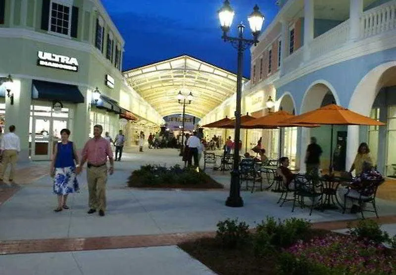 Hotel Courtyard By Marriott Airport Coliseum