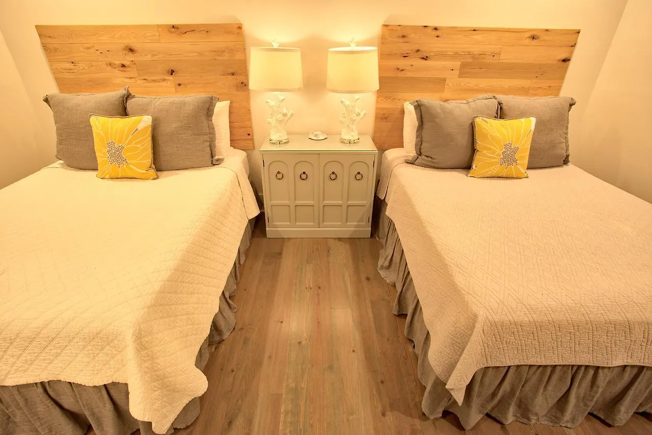 Hotel 493 King Two Bedroom Suites Charleston