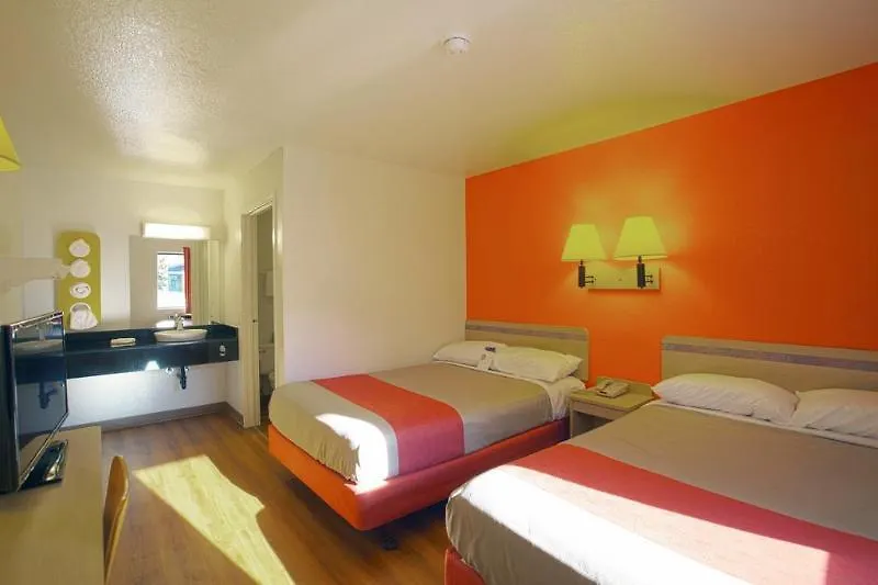 Hotel West Ashley