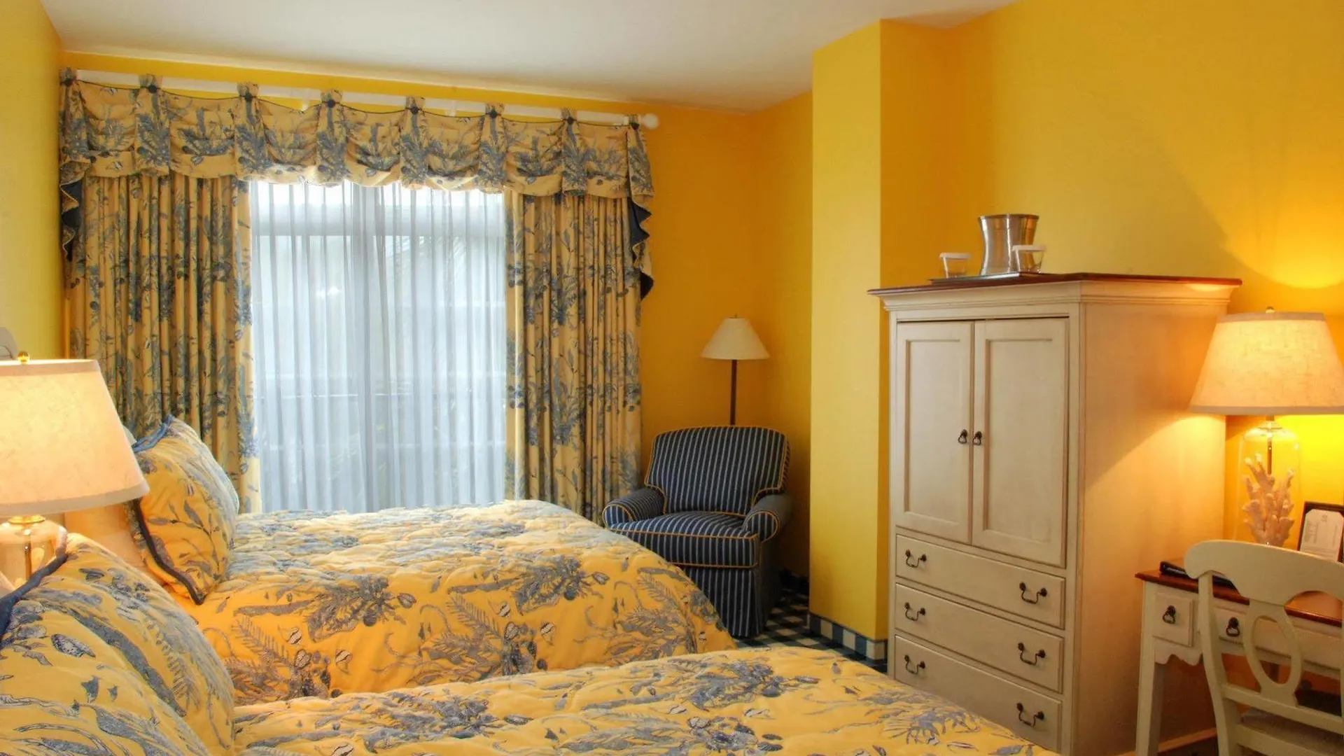 Harborside At Charleston Harbor And Marina Resort 4*