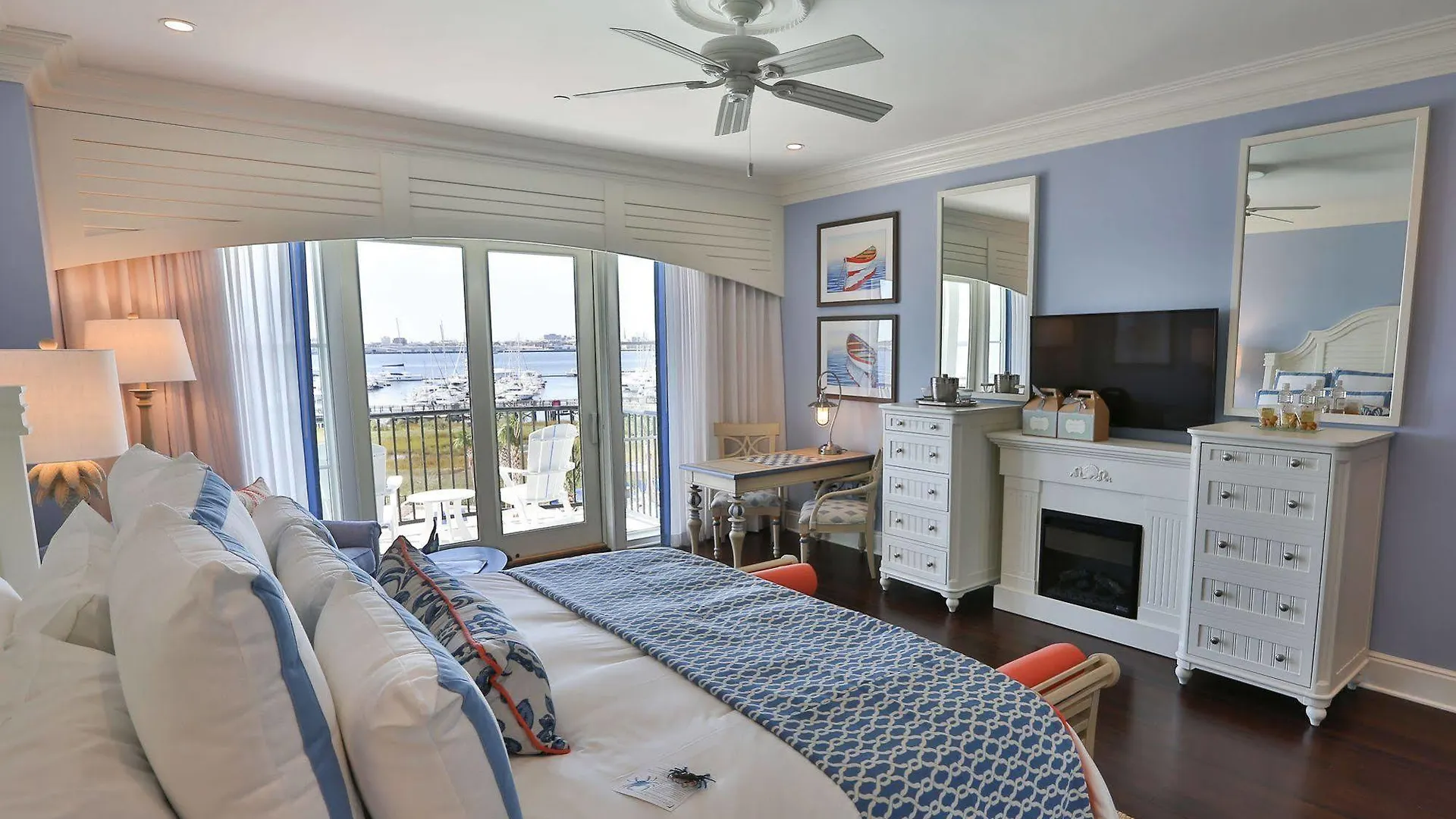 Resort Harborside At Charleston Harbor And Marina