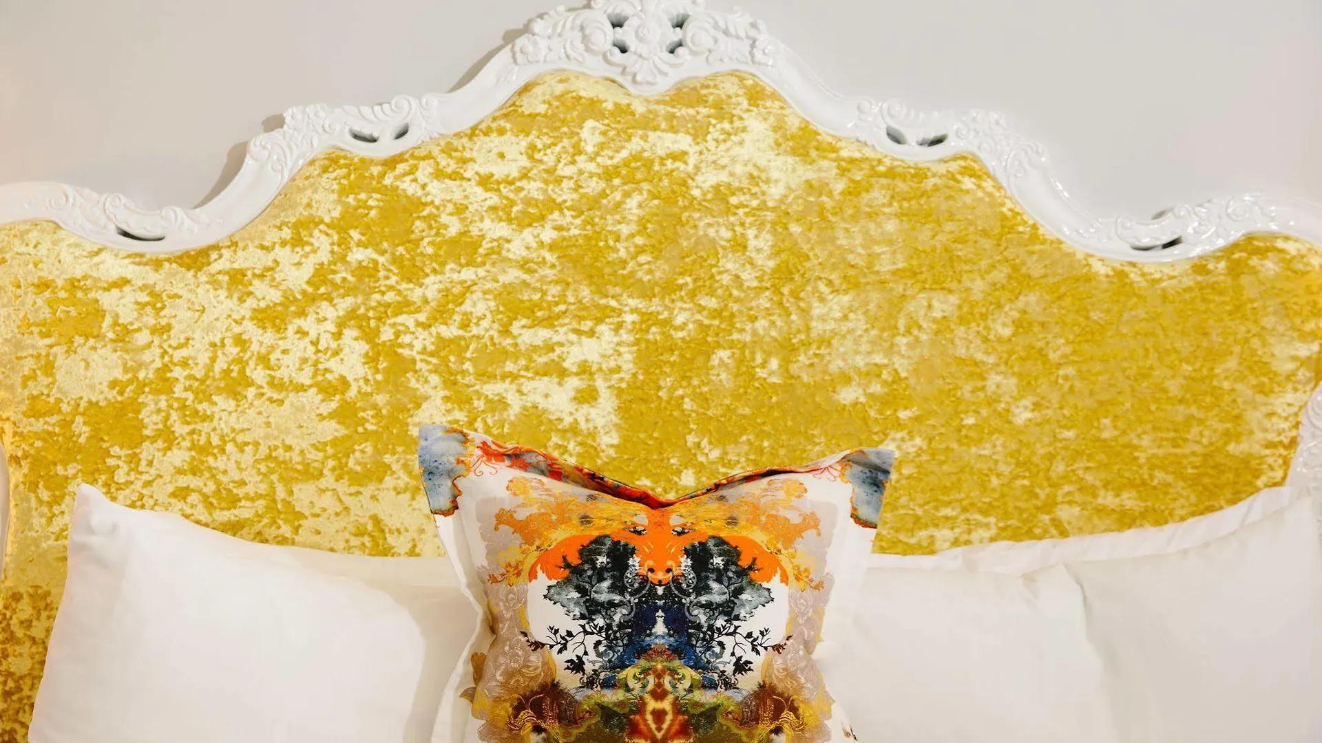 Grand Bohemian Charleston, Autograph Collection