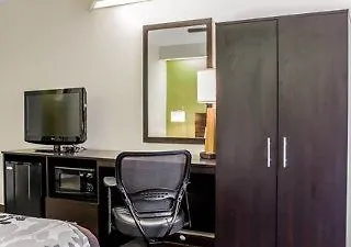 查尔斯顿西阿什利舒眠酒店 2*