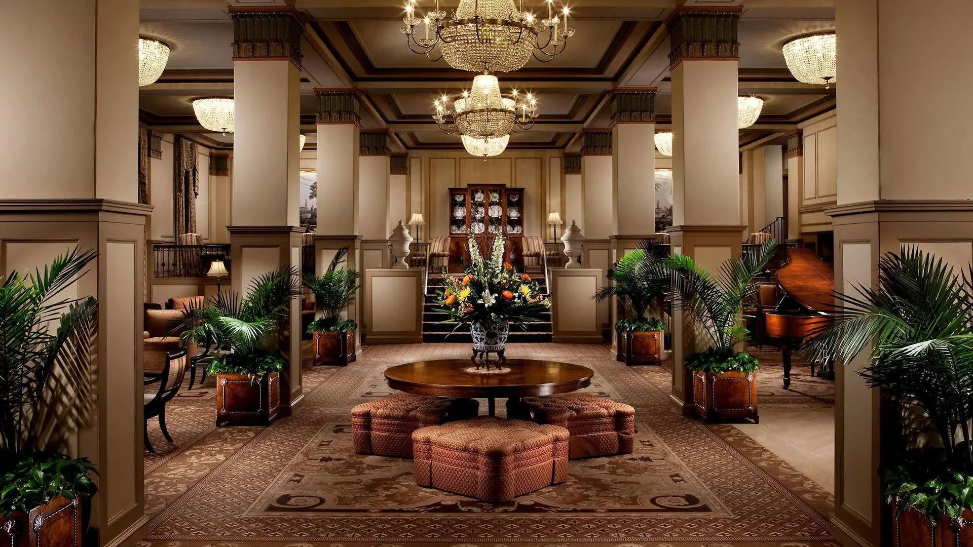 Francis Marion Hotel 4*