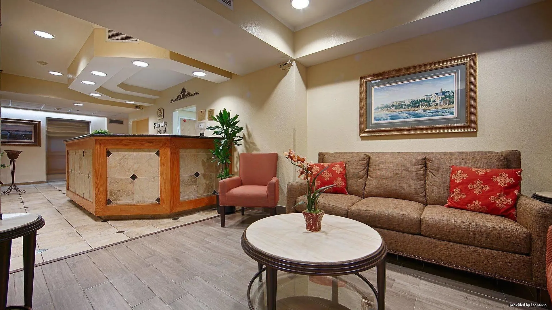 Western Patriots Point Hotel 3*