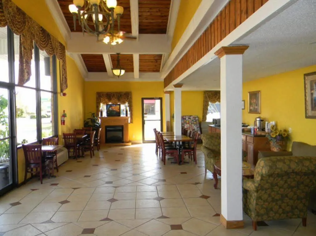 Inn Rodeway - Ashley Phosphate