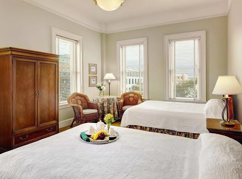 Fulton Lane Bed & Breakfast 4*