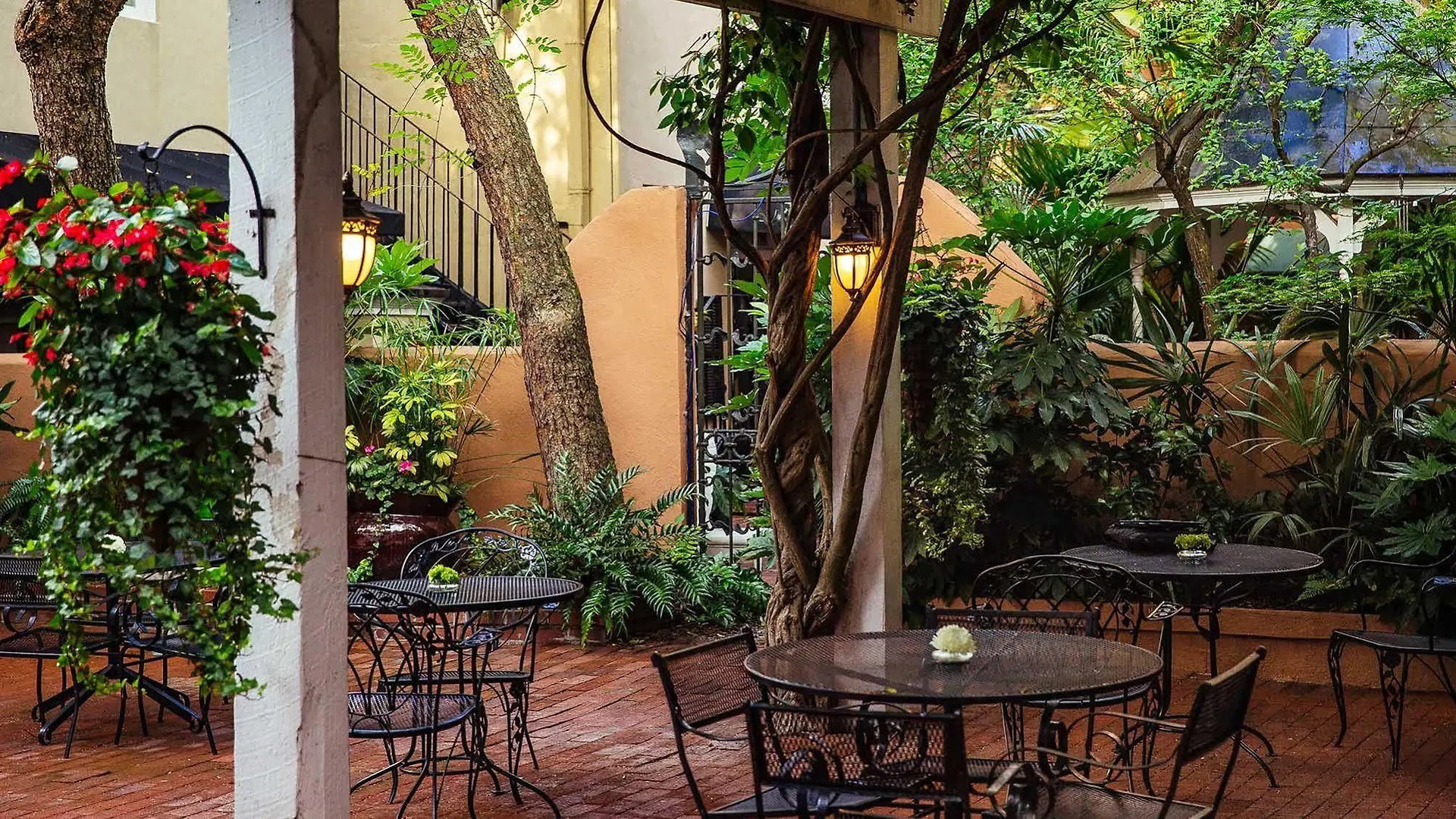 The Elliott House Hotel