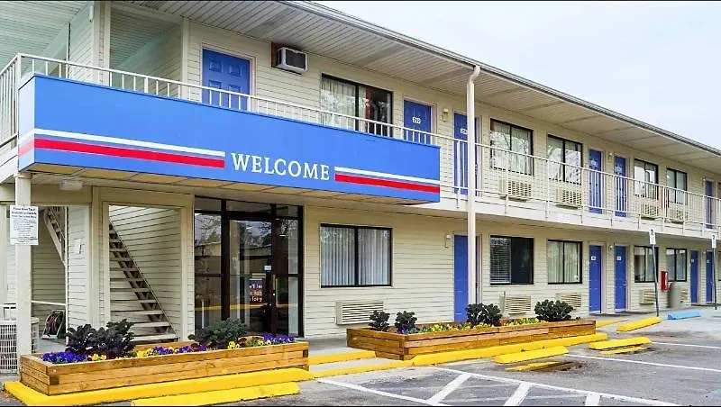 West Ashley Hotel Charleston