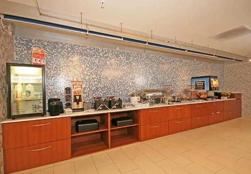 Springhill By Marriott Charleston North Hotel 3*
